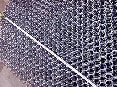 龜甲網(wǎng)廠家-龜甲網(wǎng)在石化催化劑中起到的重要作用